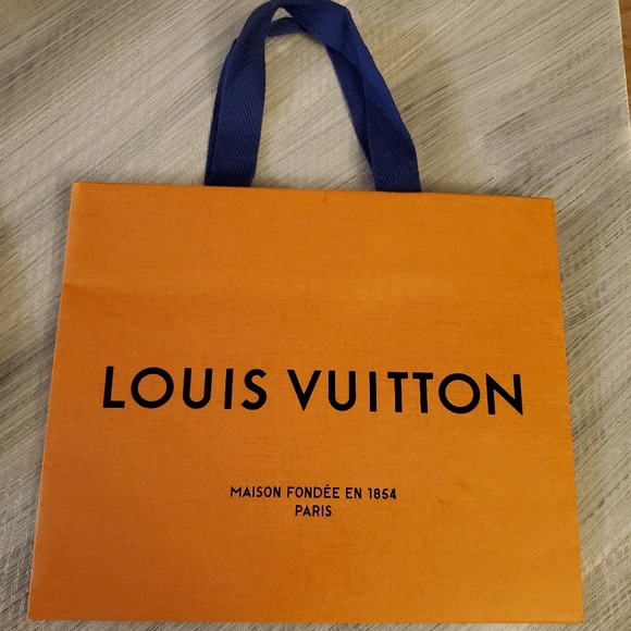 Louis Vuitton Handbags - Louis Vuitoon Shopping Paper Bag Louis Vuitton Handbags - Louis Vuitoon Shopping Paper Bag
